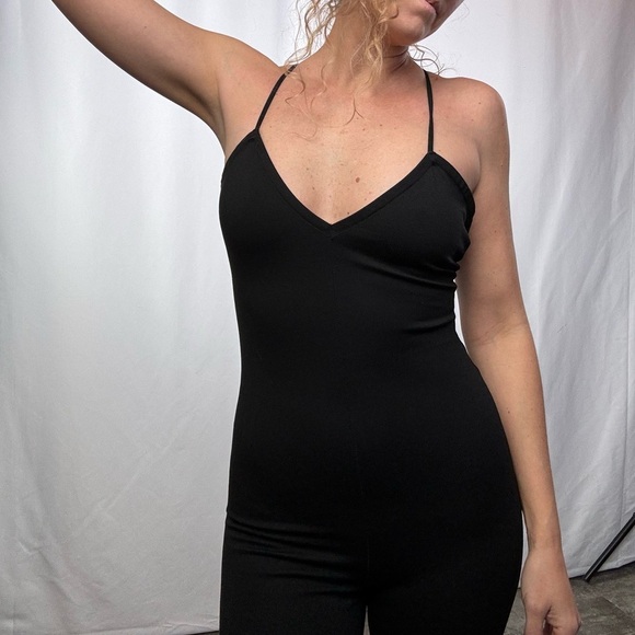 BB Dakota by Steve Madden Stretch V Neck Jumpsuit in Black Size Small - Picture 6 of 9